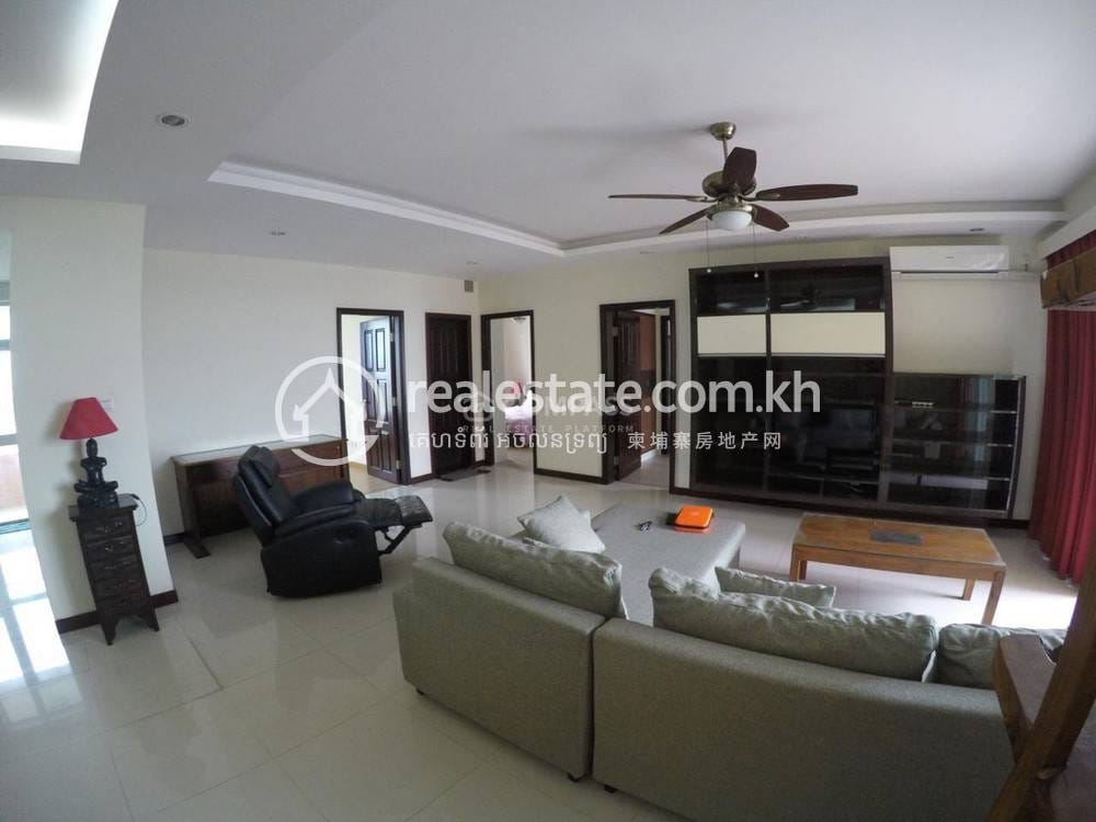 Condo K pronájmu in Chamkarmon $3,200
