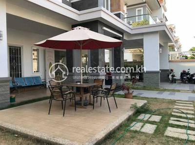 Chbar Ampov Vila Na prodej in Nirouth Chbar Ampov $1,500,000
