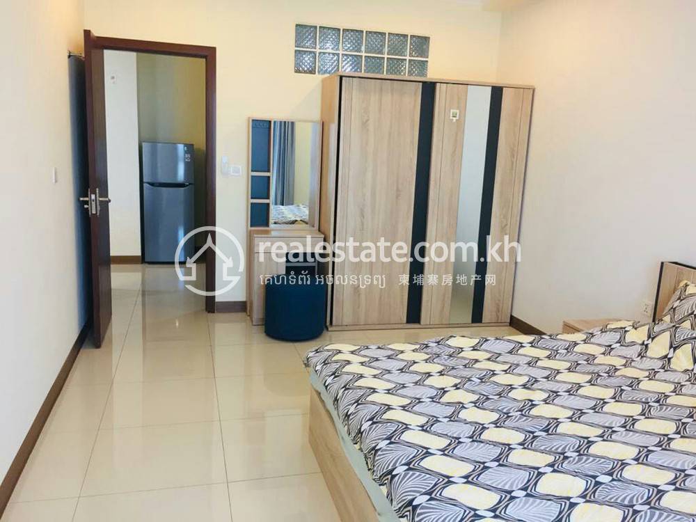 Condo Na wynajem o powierzchni mieszkalnej 60 m² w Chroy Changvar