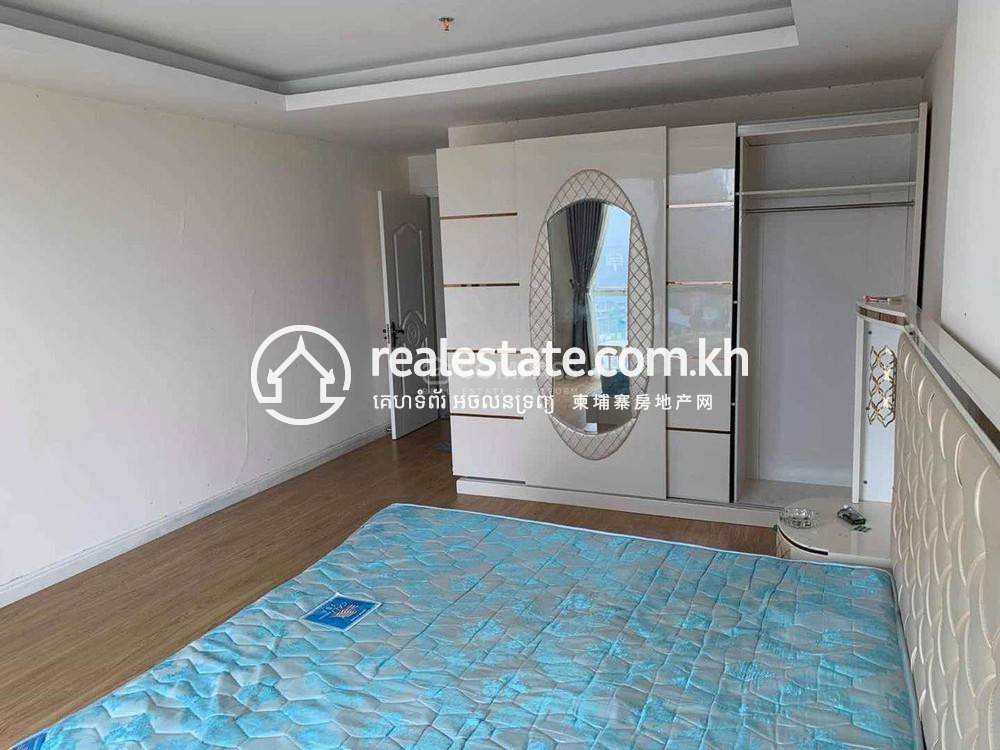 7 Makara套房出租，价格$1,300