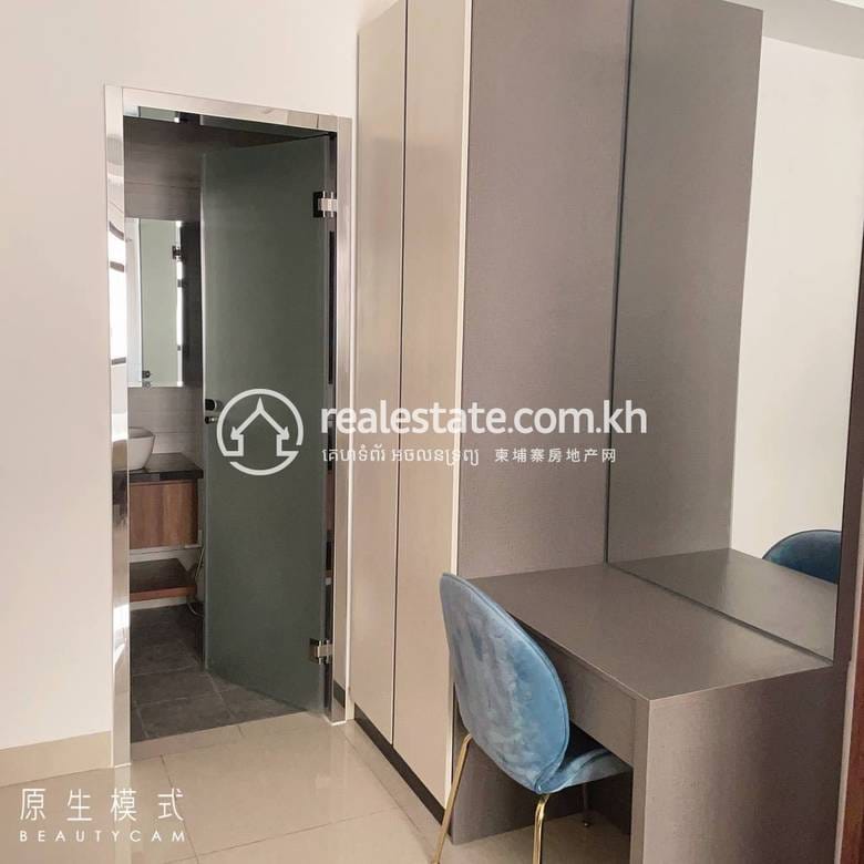 ខុនដូ សំរាប់ជួល នៅToul Kork តម្លៃ $650