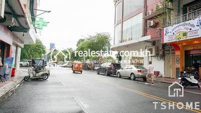      , Phsar Kandal I, Daun Penh, พนมเปญ