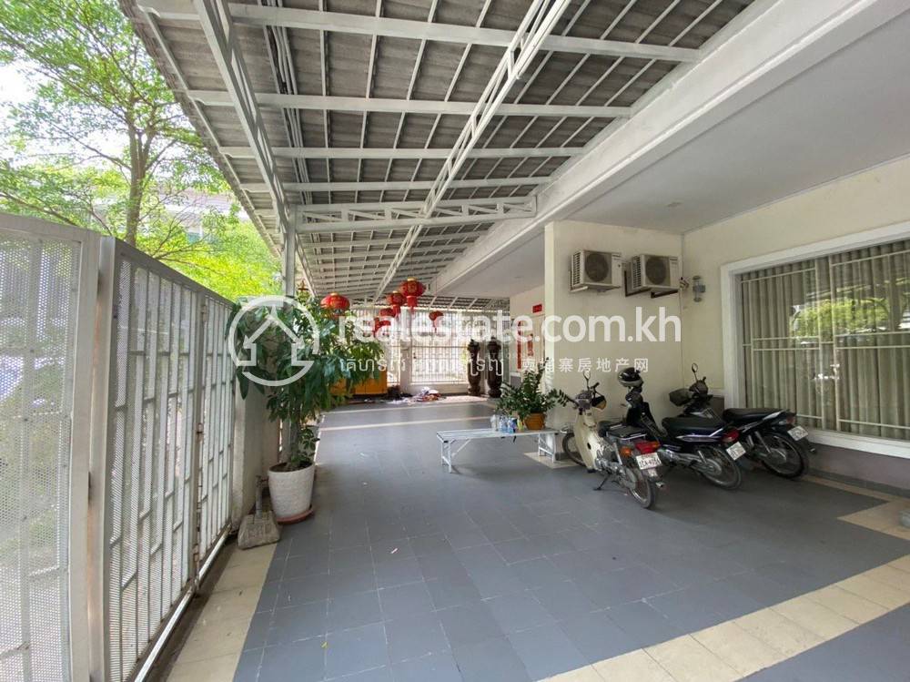Vila K pronájmu in Chrang Chamres I, Russey Keo, Phnom Penh