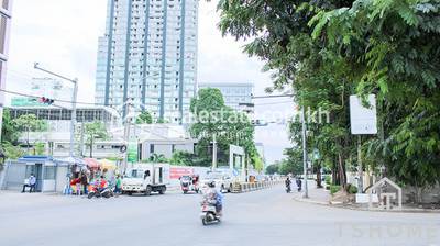    , ទន្លេបាសាក់, ចំការមន, ភ្នំពេញ