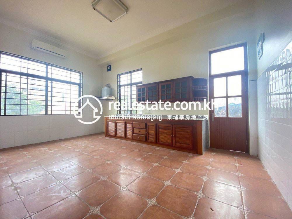 Building For Rent in Boeung Trabek, Chamkarmon, Phnom Penh