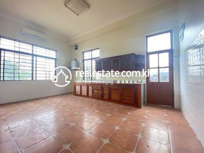 Building For Rent in Boeung Trabek, Chamkarmon, Phnom Penh