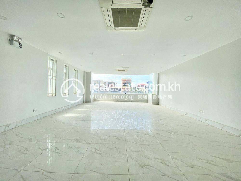 Meanchey อาคาร สำหรับเช่า ใน Chak Angrae Leu Meanchey $6,000