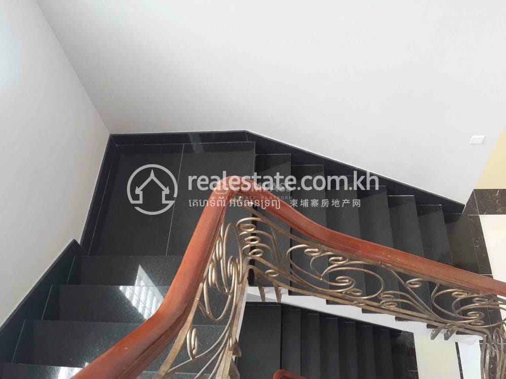 Tonle Bassac Vila K pronájmu in Tonle Bassac