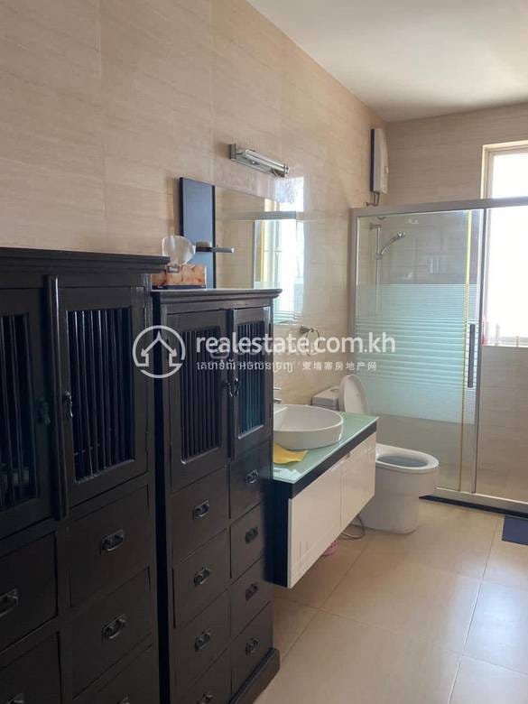 Chamkarmon套房出租，价格$3,500