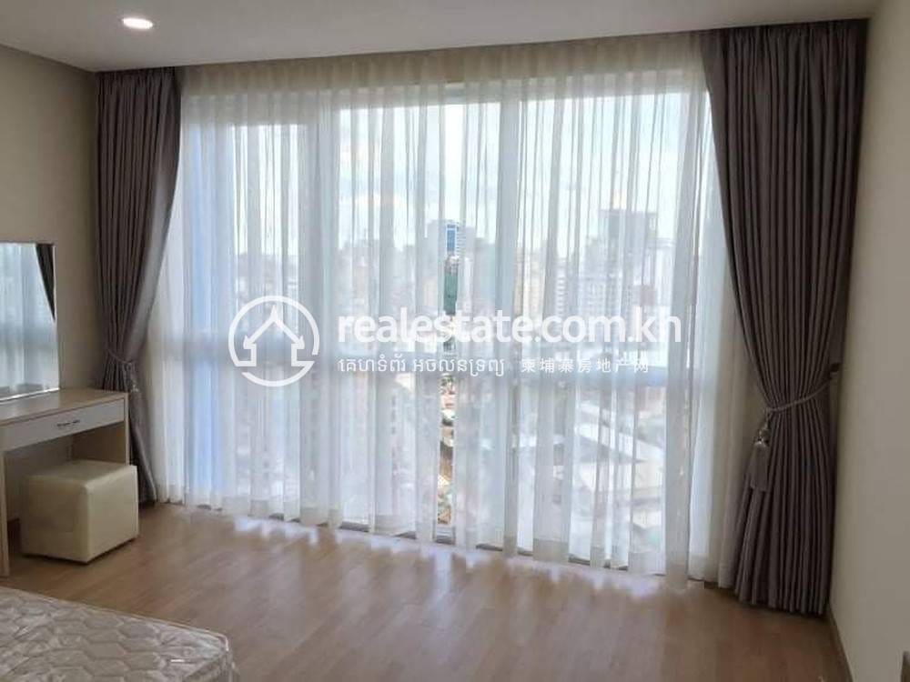 Apartment For Rent with 1 Parking Space