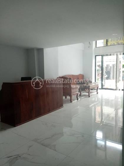 Daun Penh建筑出租，价格$50,000