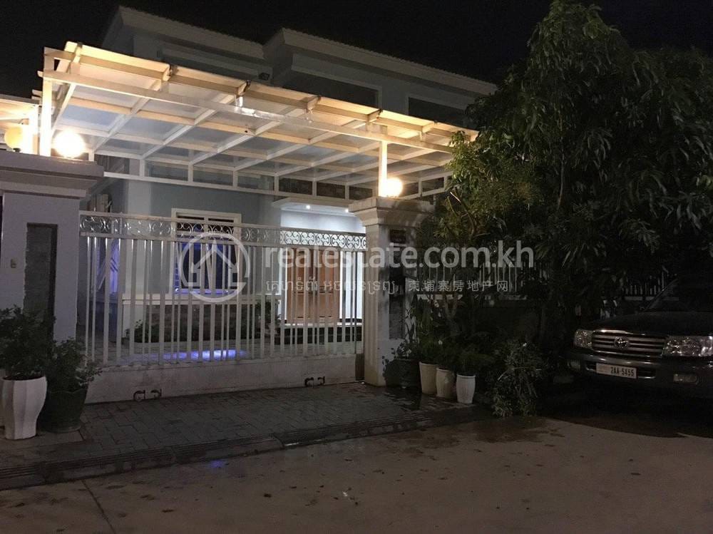 Dvojvila K pronájmu in Tonle Bassac, Chamkarmon, Phnom Penh