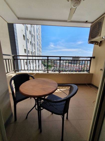 Apartment For Rent in Chamkarmon $1,800