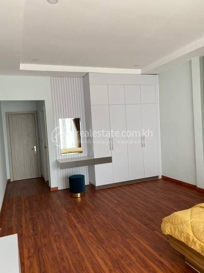Tonle Bassac Apartment For Rent in Tonle Bassac