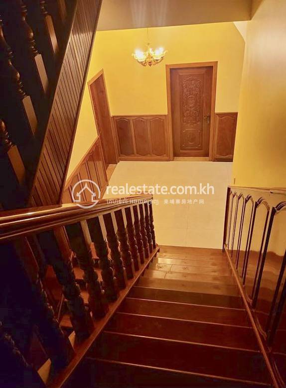 $6,000 Vila