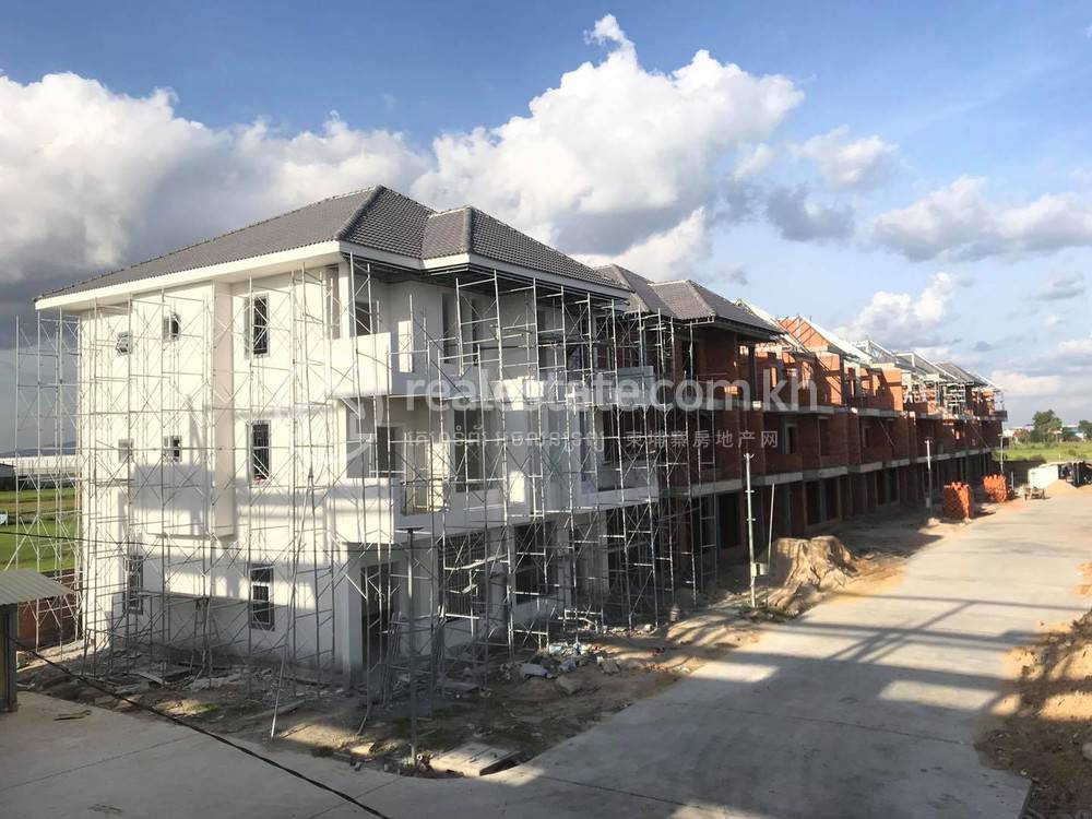 Lucky One Residential | Dvojvila Na prodej in Dangkao Na dotaz