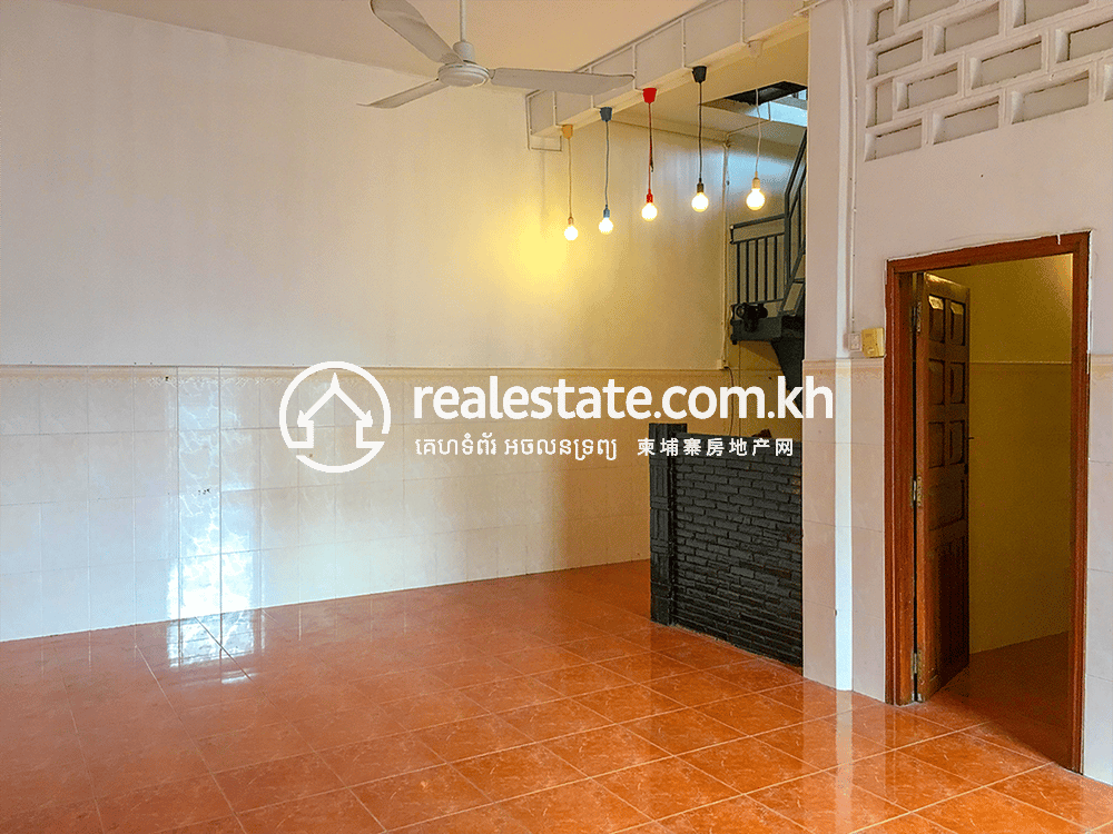 Apartment For Rent in Daun Penh $300