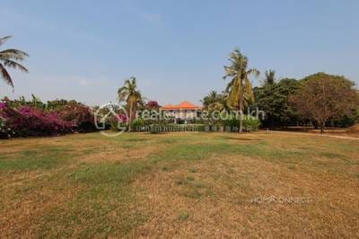 ផ្ទះល្វែង តម្លៃ $2,500