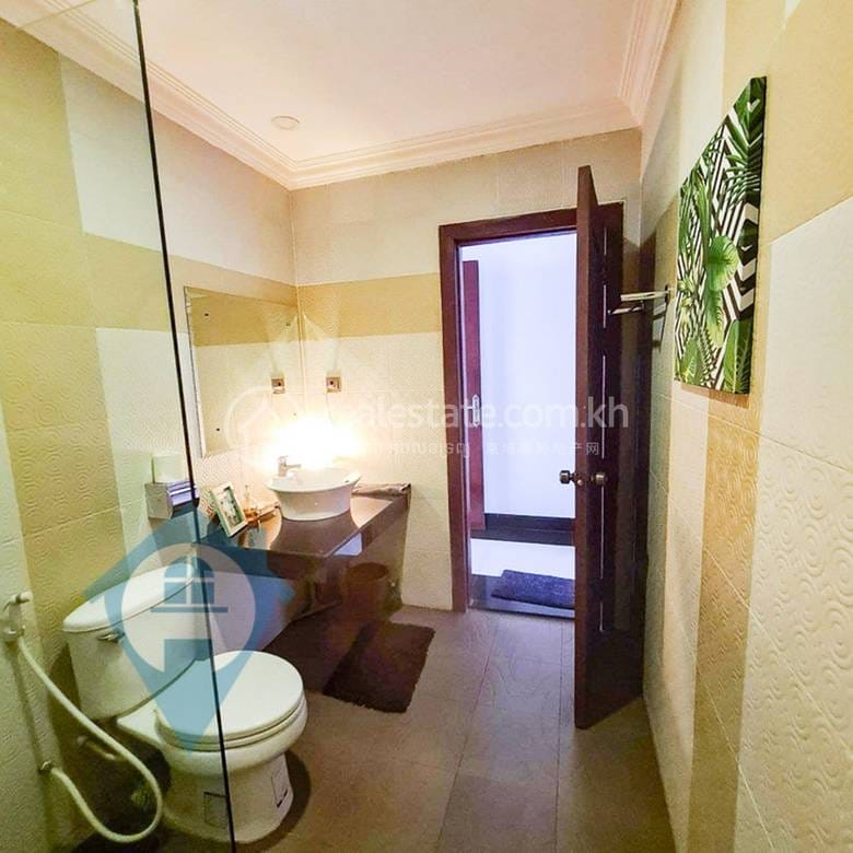 Apartment For Rent in BKK 1, Phnom Penh