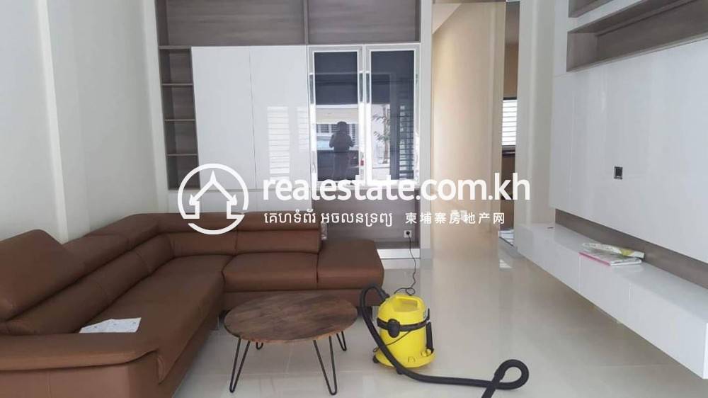 residential Retreat for sale in Nirouth ID 158140