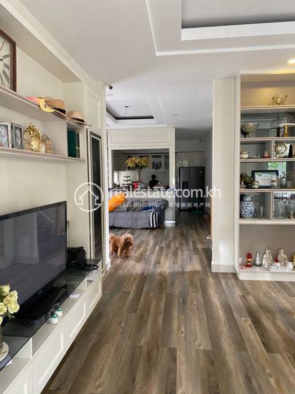 Chbar Ampov别墅出租，价格$3,800