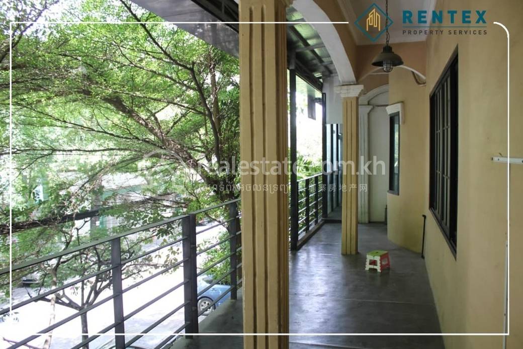 CommercialShophouse K pronájmu in Chamkarmon $10,000