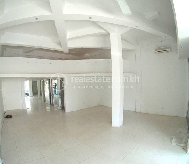 Royal Palace House and lot For Rent in Royal Palace
