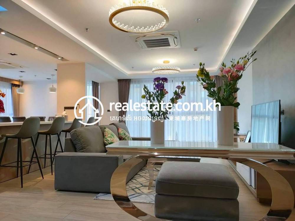 302 sqm Living Size Апартаменты с Обслуживанием Для Аренды in Boeng Keng Kang