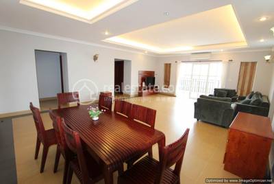 ផ្ទះល្វែង តម្លៃ $2,400