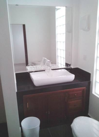 Apartment For Rent in Royal Palace, Phnom Penh