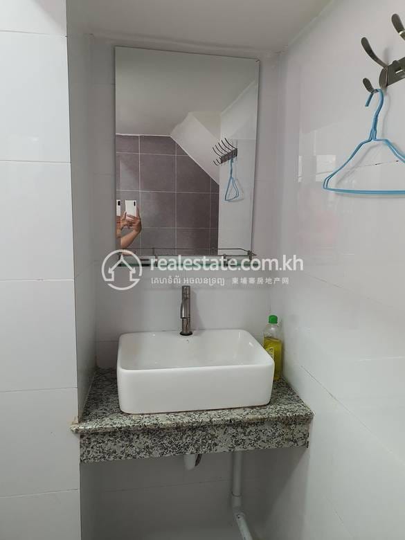 Chamkarmon Apartment For Rent in Chamkarmon