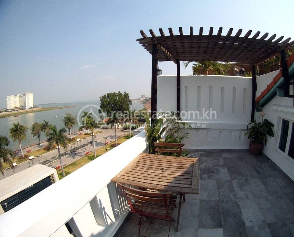 ផ្ទះល្វែង តម្លៃ $2,500