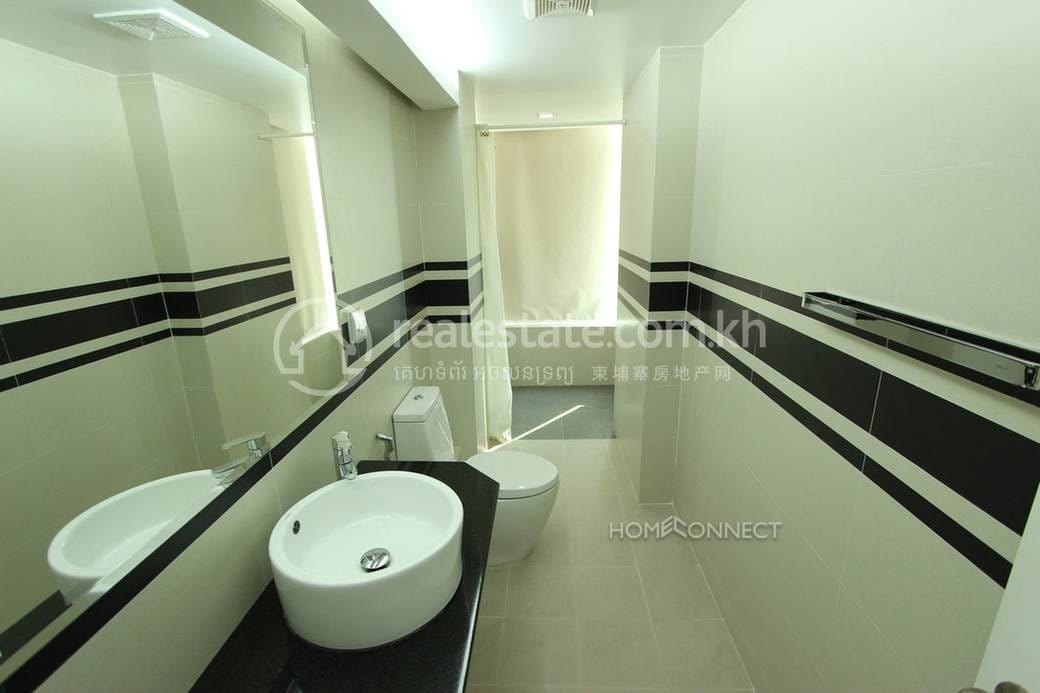 ផ្ទះល្វែង តម្លៃ $1,300