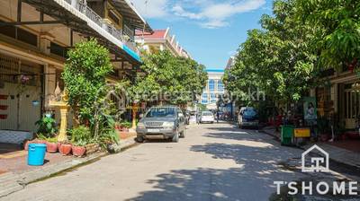    , Chaom Chau, Пор Сен Чей, Пномпень