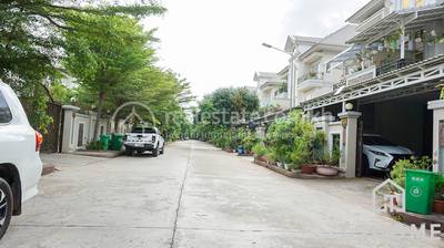   , និរោធ, ច្បារអំពៅ, ភ្នំពេញ