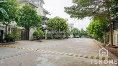   , Nirouth, Chbar Ampov, พนมเปญ