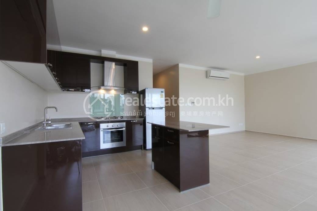Apartment For Sale in Wat Phnom, Phnom Penh
