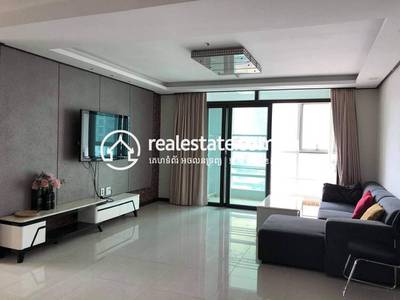 De Castle Royal Condominium