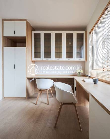 Apartmán se službami K pronájmu with 1 Parking Space