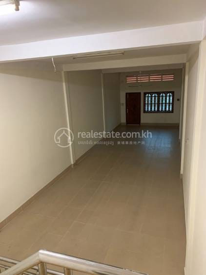 Tuek Thla Flat House K pronájmu in Tuek Thla