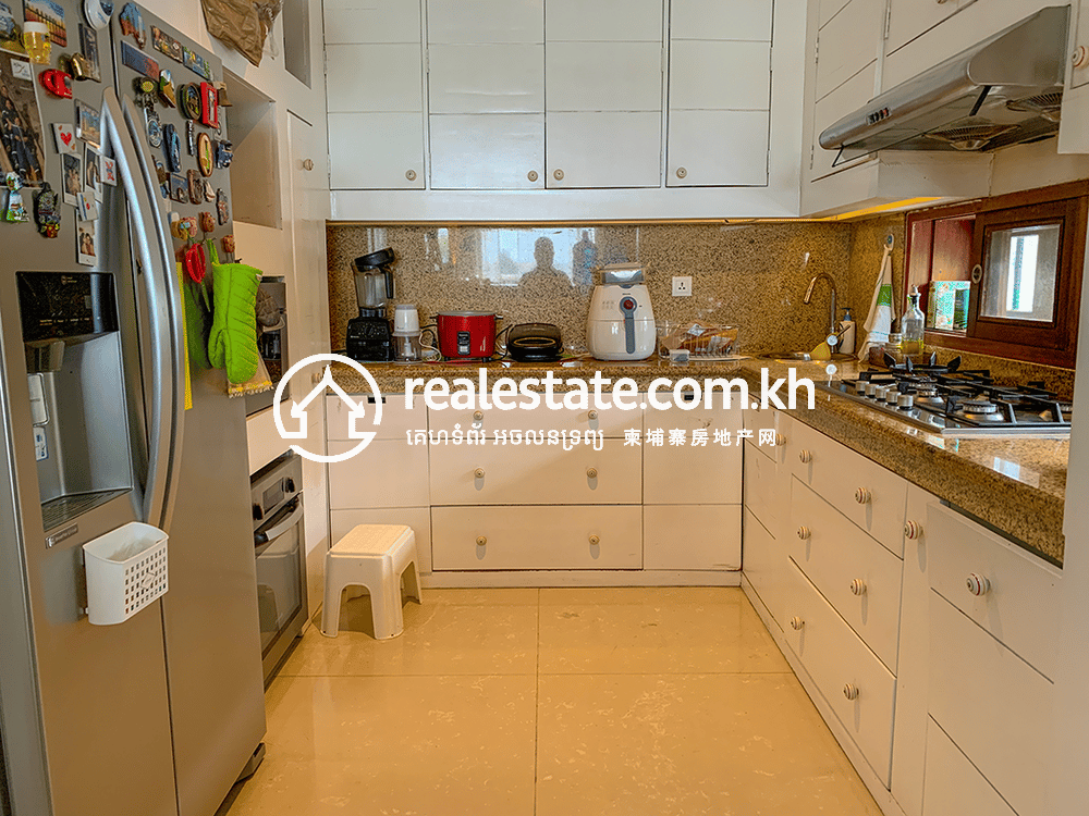 អាផាតមិន សំរាប់ជួល នៅDaun Penh តម្លៃ $3,500