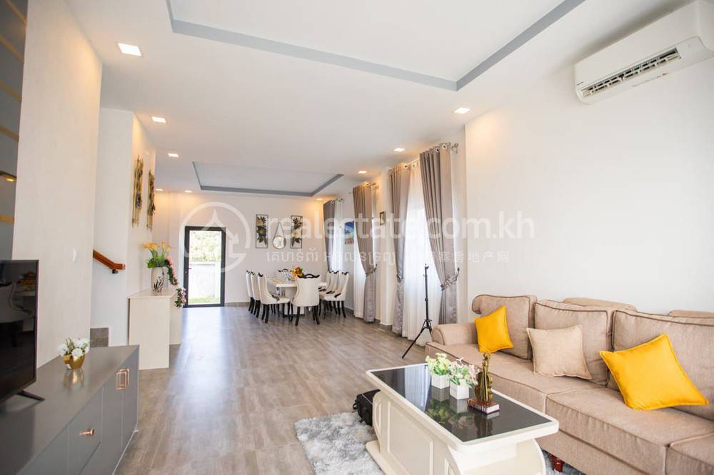 សុវណ្ណារី វីឡា | វីឡា សំរាប់លក់ ទំហំផ្ទះ 224-3 ម៉ែត្រការ៉េ នៅPor Sen Chey