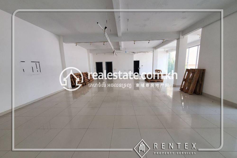 Budova For Sale & Rent in Chamkarmon $3,500,000