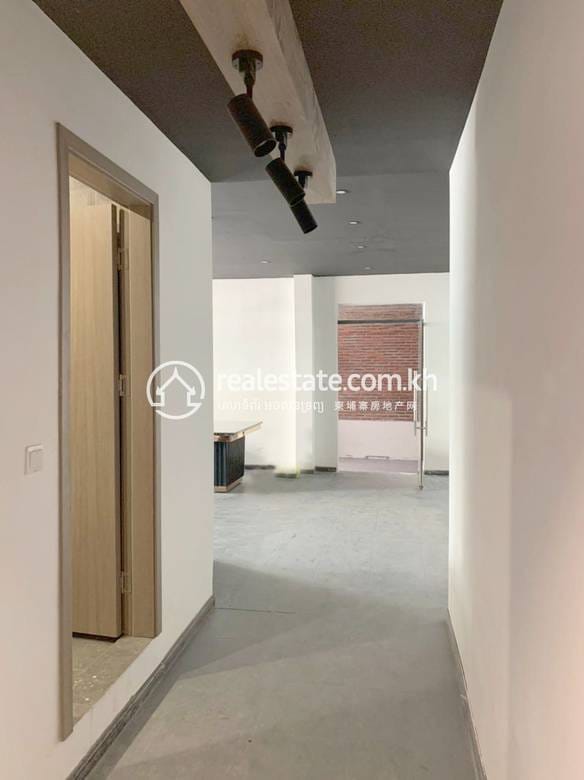 7 Makara建筑出租，价格$5,000