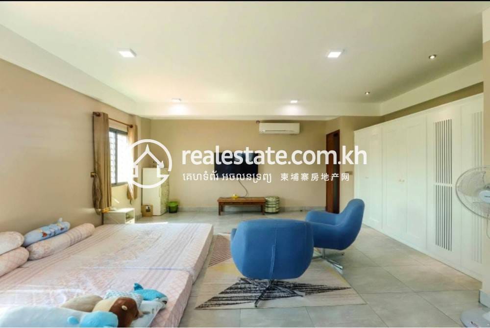 Villa À louer à Por Sen Chey $1,300