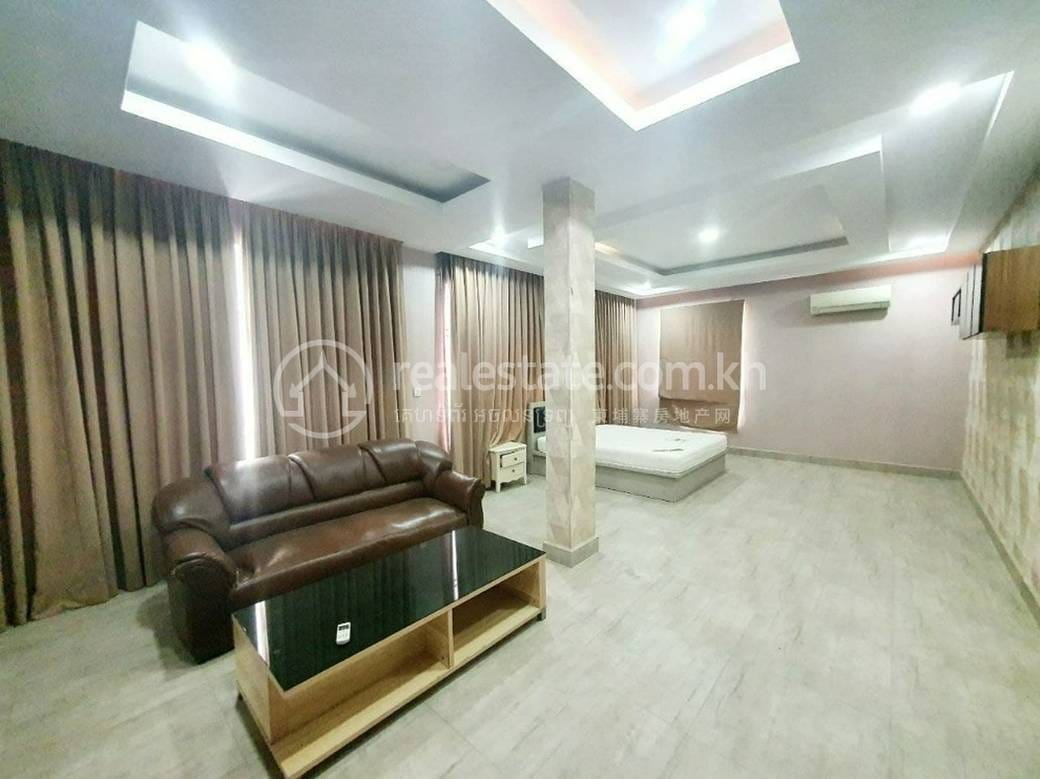 带3个停车位的别墅For Sale & Rent