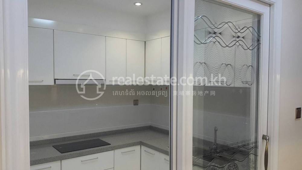 Apartmán K pronájmu in 7 Makara $1,000
