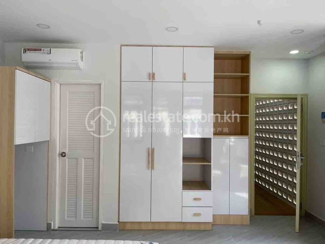 Апартаменты с Обслуживанием Для Аренды in Chamkarmon $350