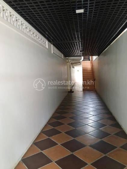 Emerald Hotel and Apartment | Toul Kork អាផាតមិន សំរាប់ជួល នៅToul Kork