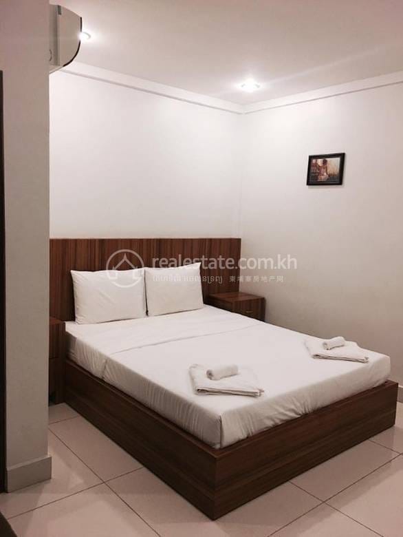 Emerald Hotel and Apartment | 32 sqm Living Size Condo K pronájmu in Toul Kork